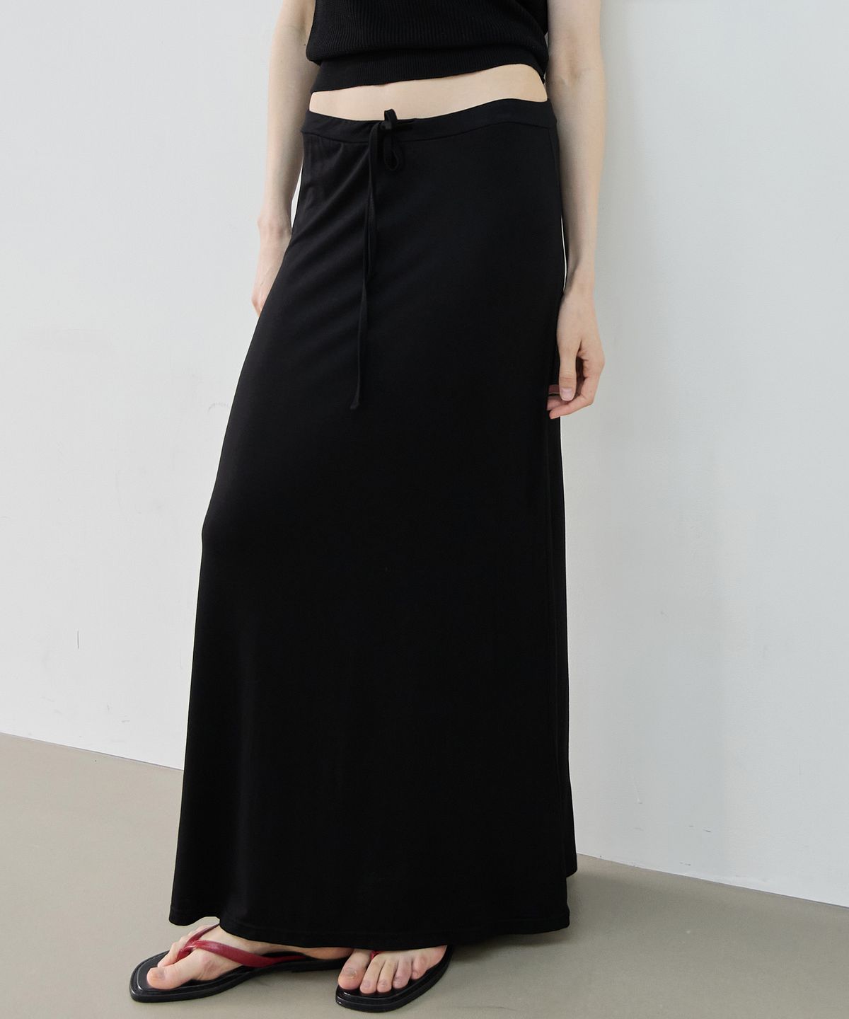 누토프(NUTOFFE) Comfort Long Skirt_Black