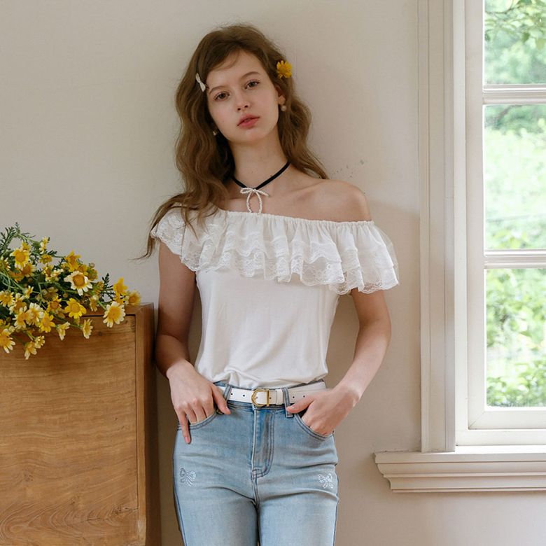 Cest_Lace ruffle off-shoulder blouse