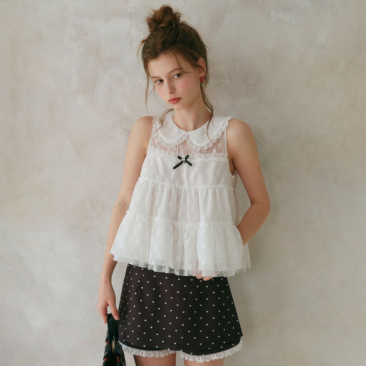 쎄무아듀(CEST MOIDEW) Cest_Lace collar layered sleeveless blouse