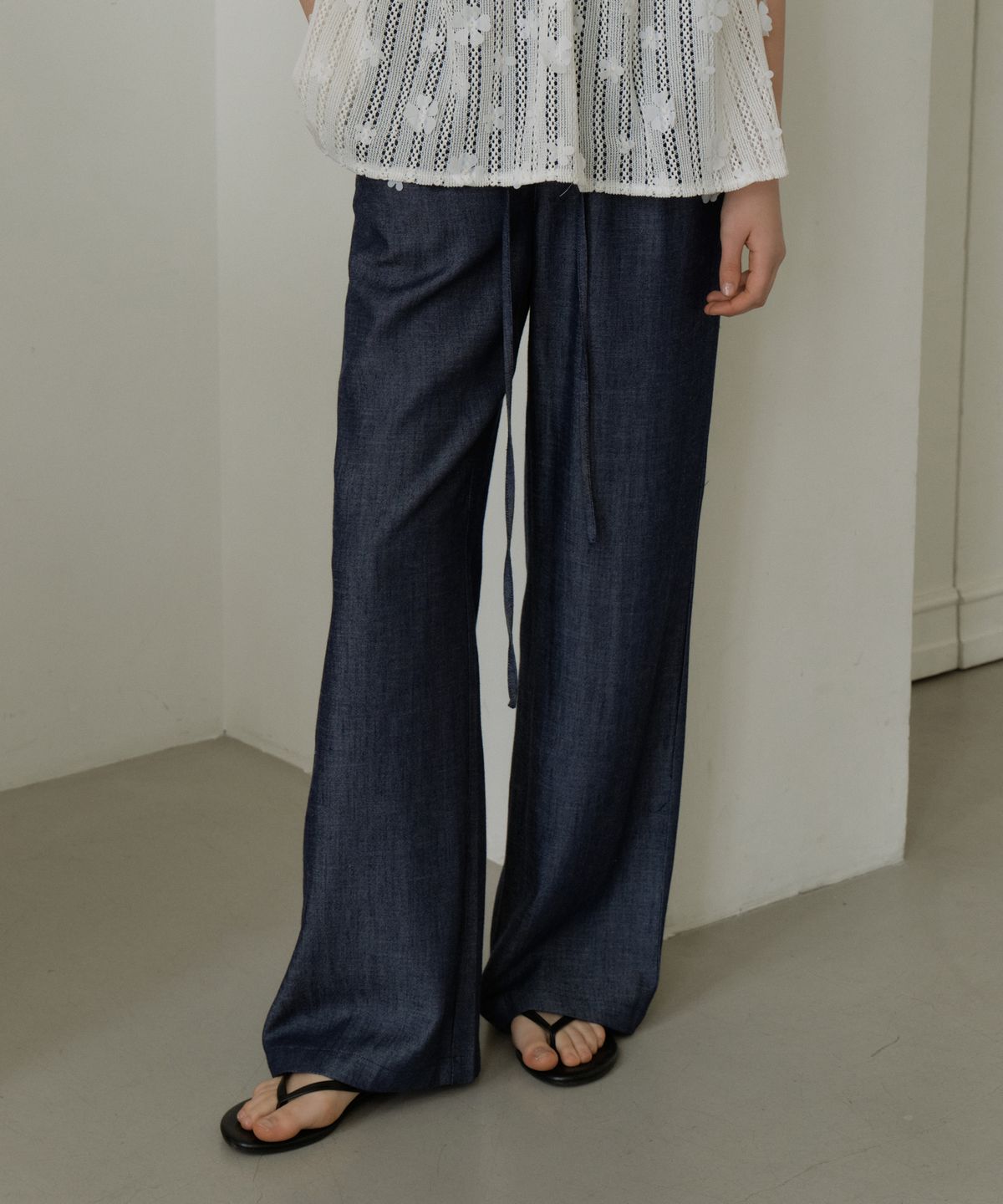 리올그(REORG) GIR WIDE DENIM LIKE PANTS BLUE