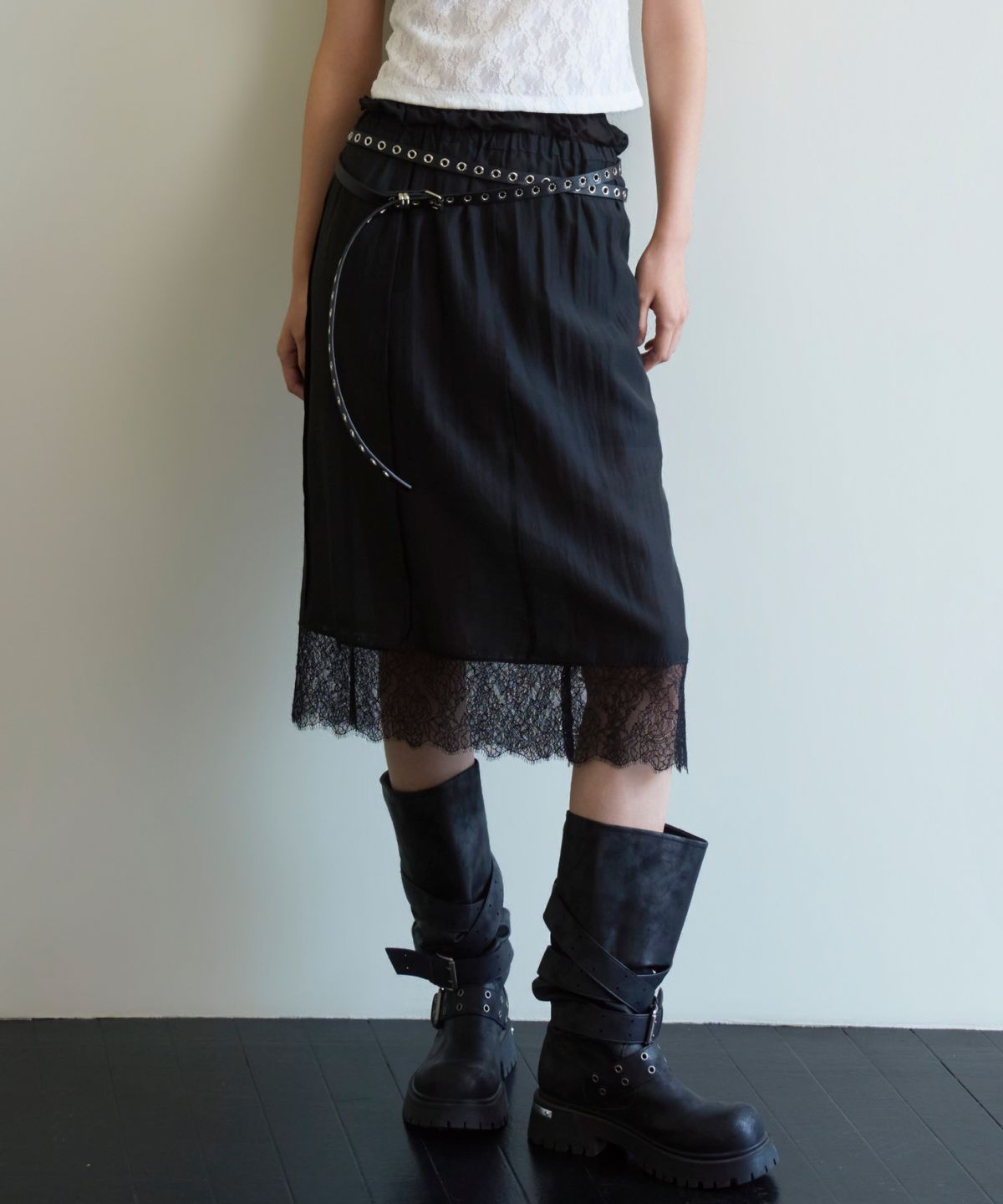 언틸디예스(UNTIL THE YES) Tencel Lace Midi Skirt, Black