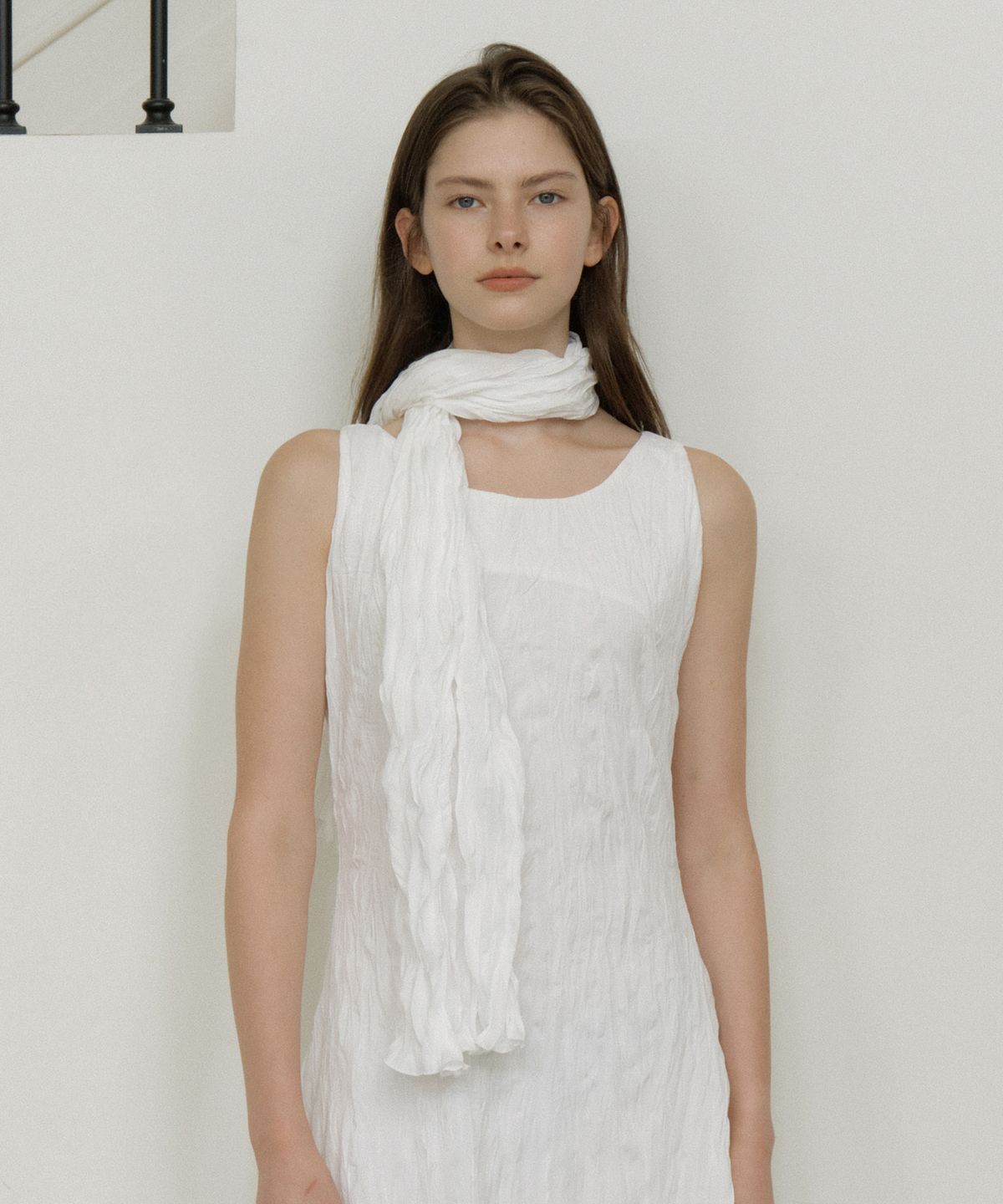 리올그(REORG) GIR WRINKLE SCARF WHITE