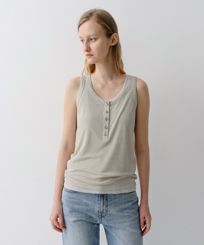 HENLEY NECK SLEEVELESS TOP (LIGHT KHAKI)