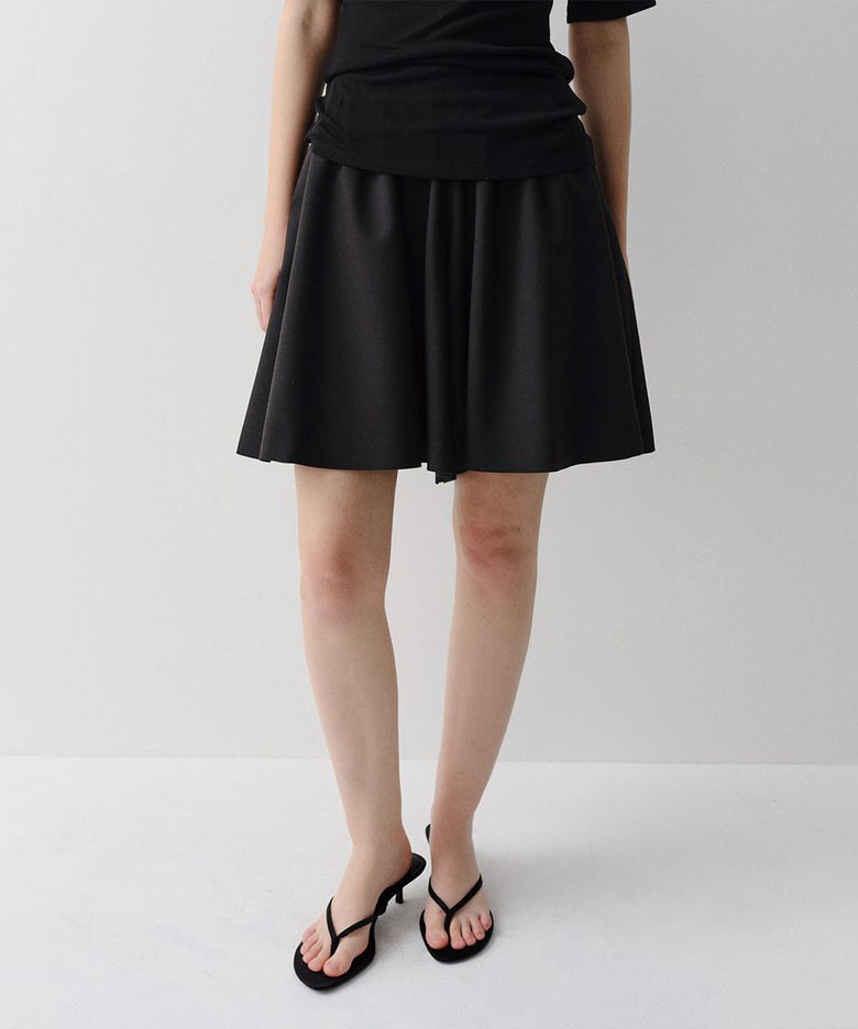 CLAY FLARE SHORTS (BLACK)