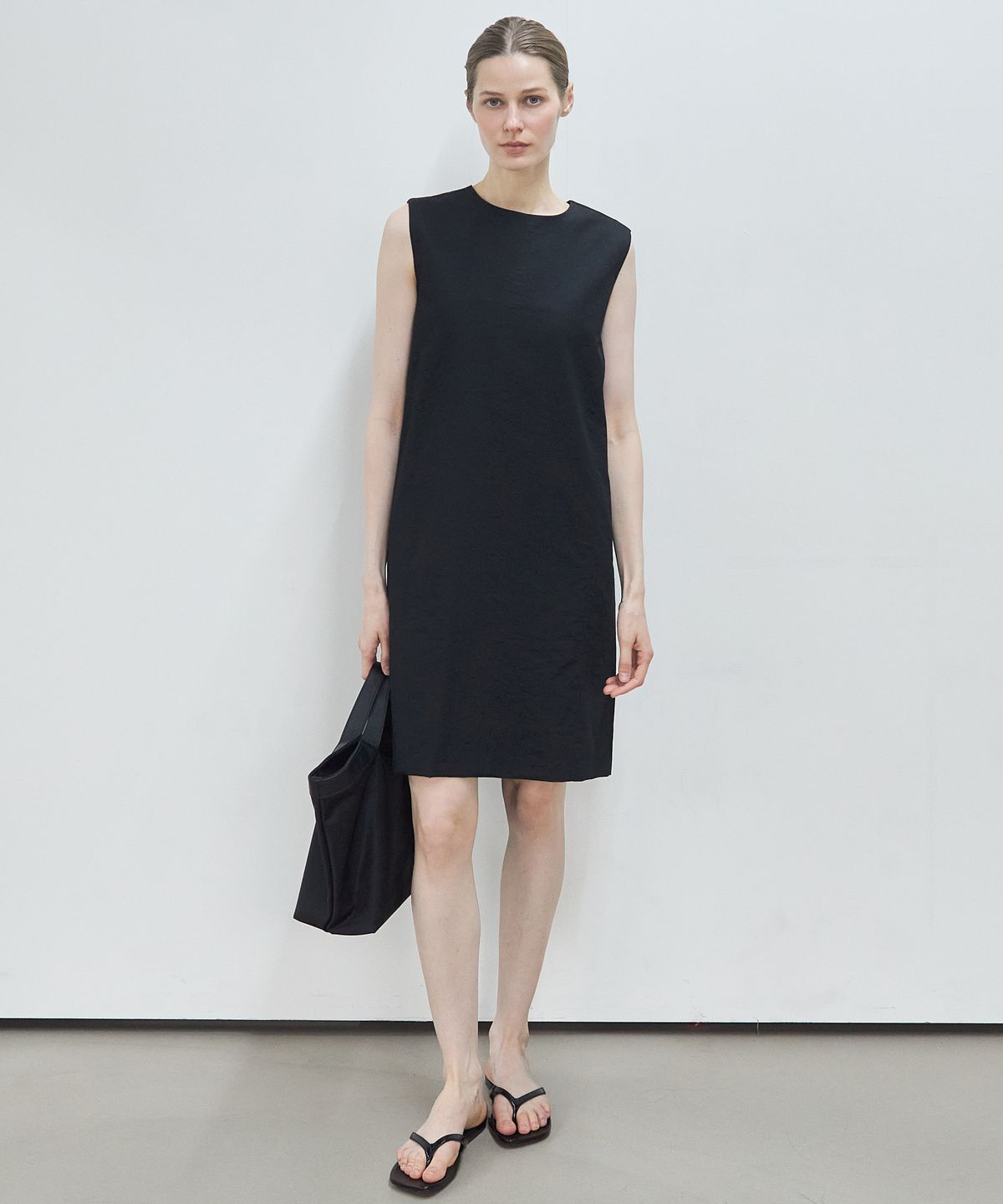 누토프(NUTOFFE) Foret Sleeveless Dress_Black