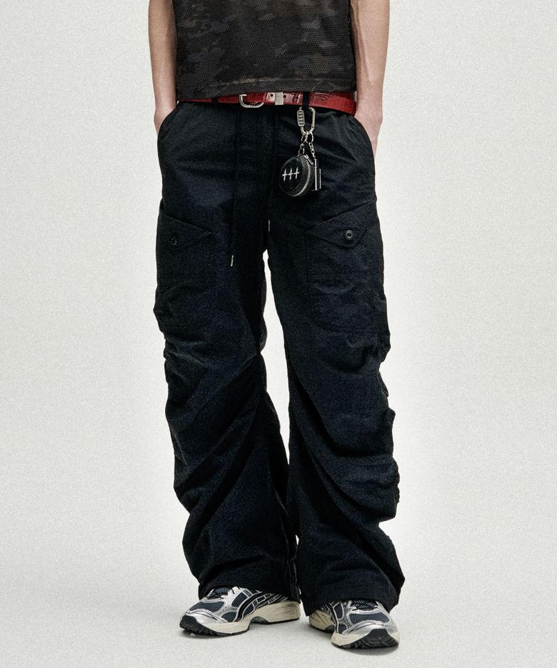 Shirring Panel Curved Nylon Cargo Pants - Black
