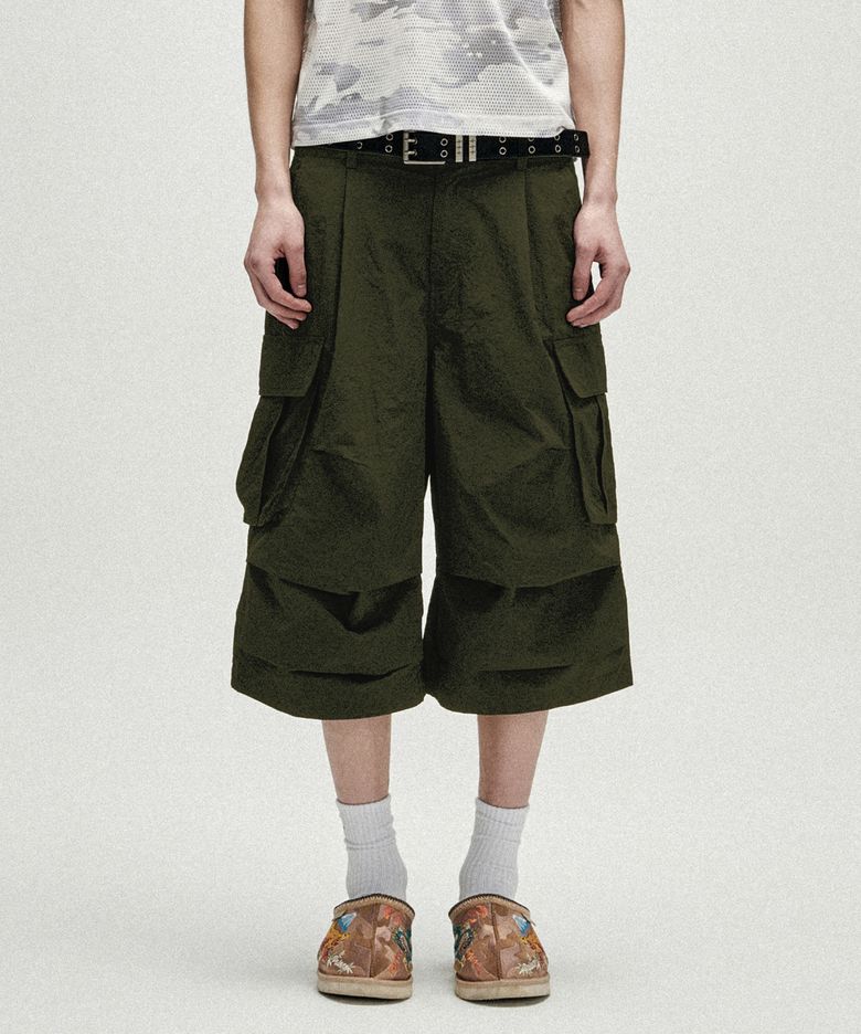 Knee Tuck Parachute Cargo Bermuda Shorts - Khaki