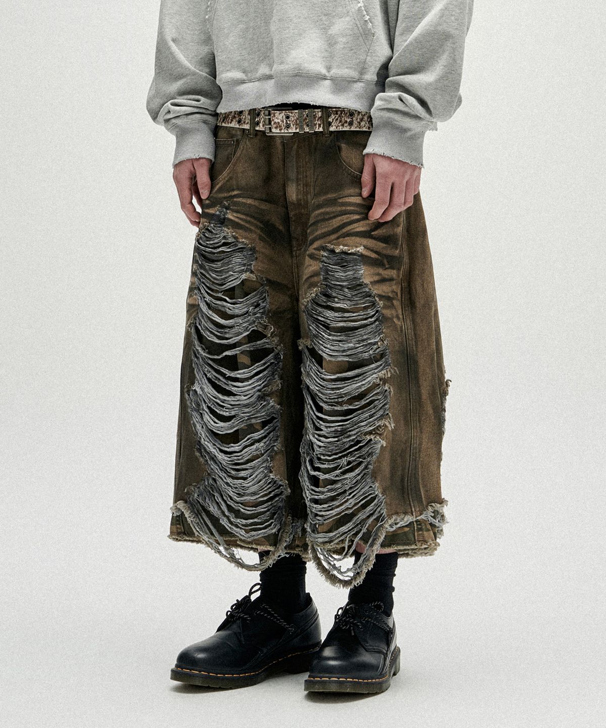 낫포너드(NOT4NERD) Camo Layered Distressed Bermuda Denim Shorts - Beige