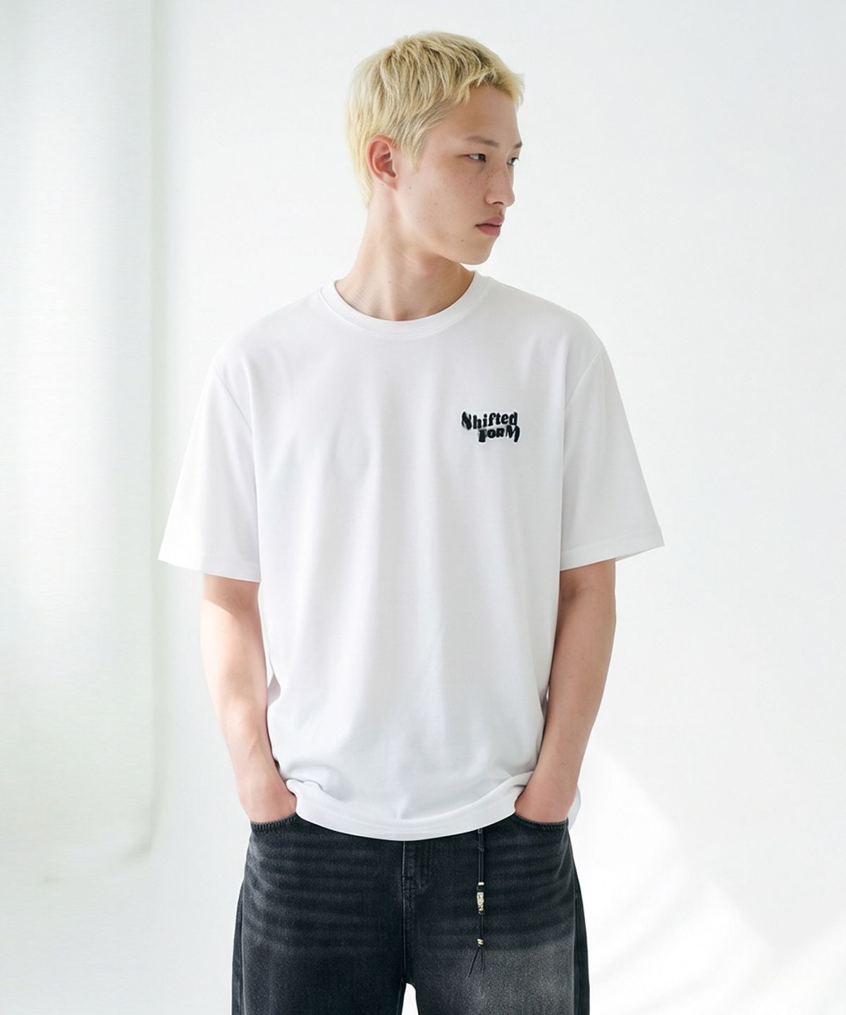 체이스컬트(CHASECULT) 공용 쿨 블러 그래픽 반팔 티셔츠-FCRU5829E01