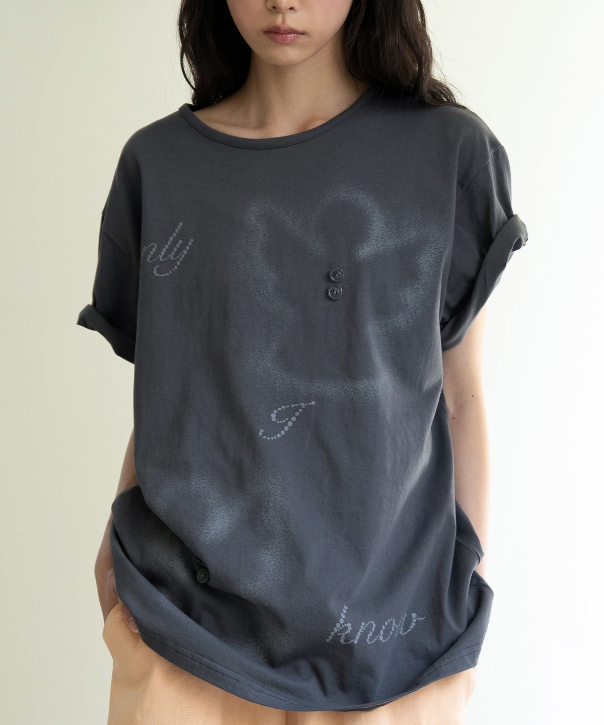 온스카(ONSKA) ANGEL BUTTON T (CHARCOAL)