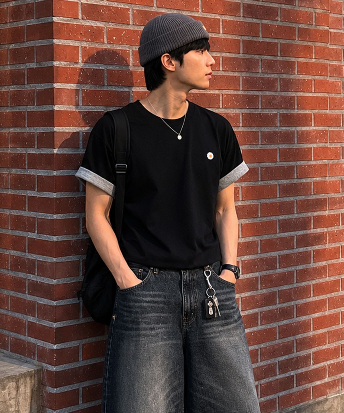 페이드(PEID) PD 스몰데이지 롤업 크롭 반팔티 블랙