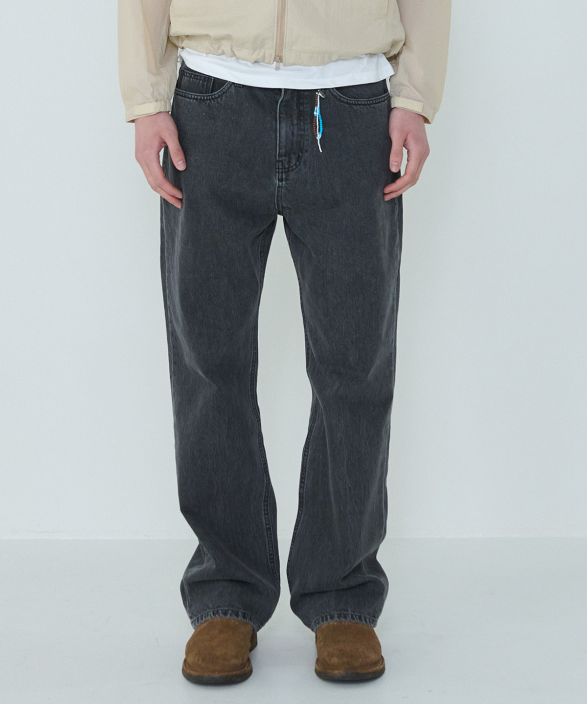 더씽인데어데어(THE THING IN THEIR THERE) Signature Denim Washed Black