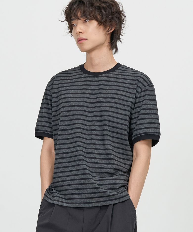 [크롭] 리브드 스트라이프 하프 링거 티셔츠 (CHARCOAL GREY)