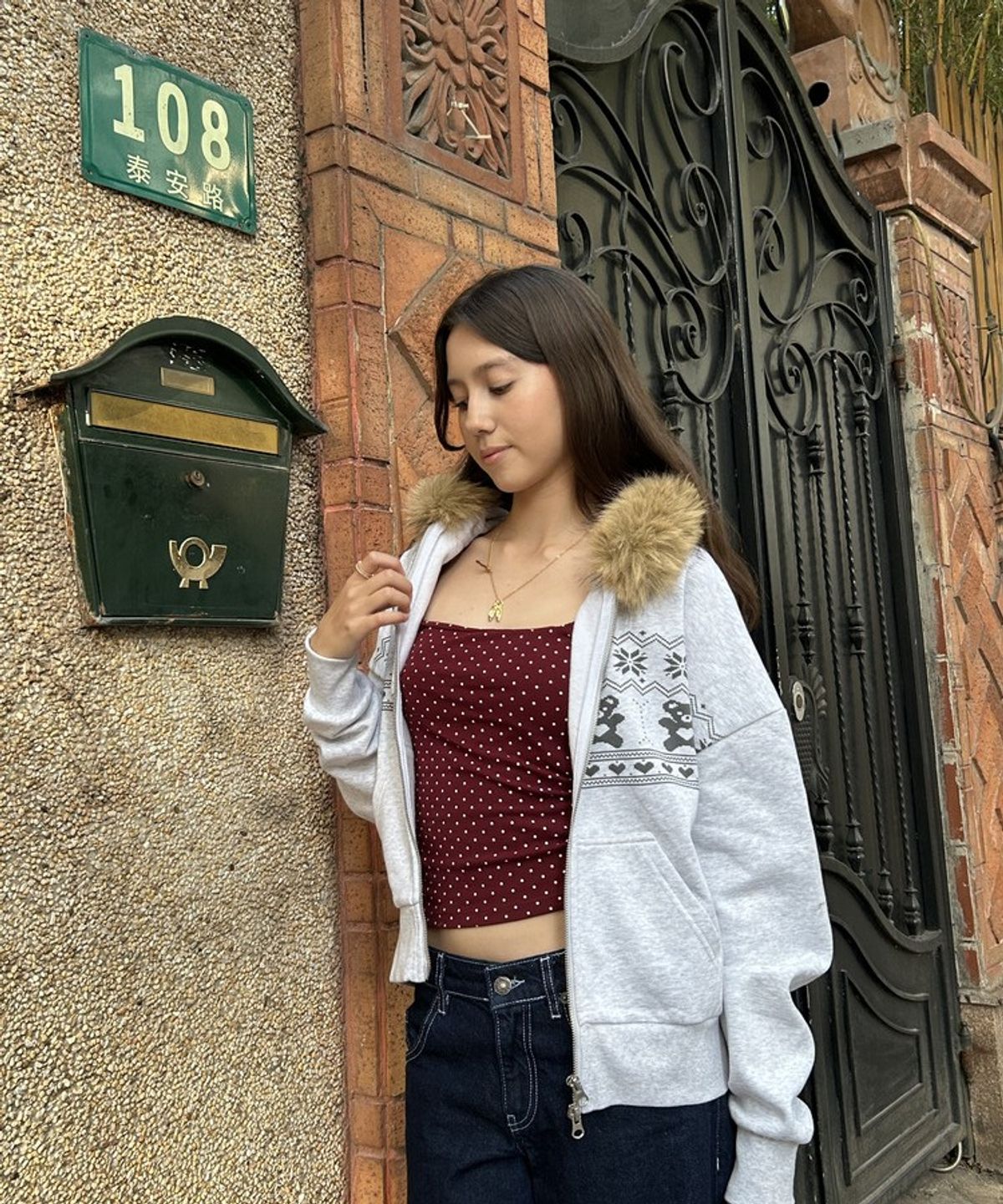 섭듀드(SUBDUED) 스퀘어 넥 탑 (버건디 도트)