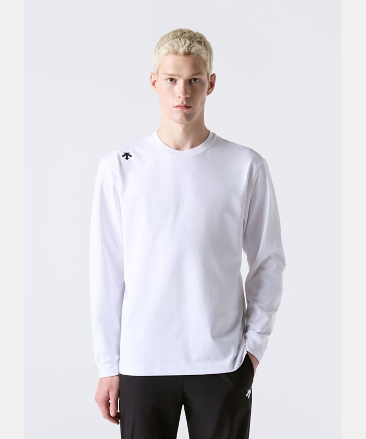데상트(DESCENTE) 무브먼트 소로나쿨 오버핏 긴팔 티셔츠 화이트 SR323UTL72