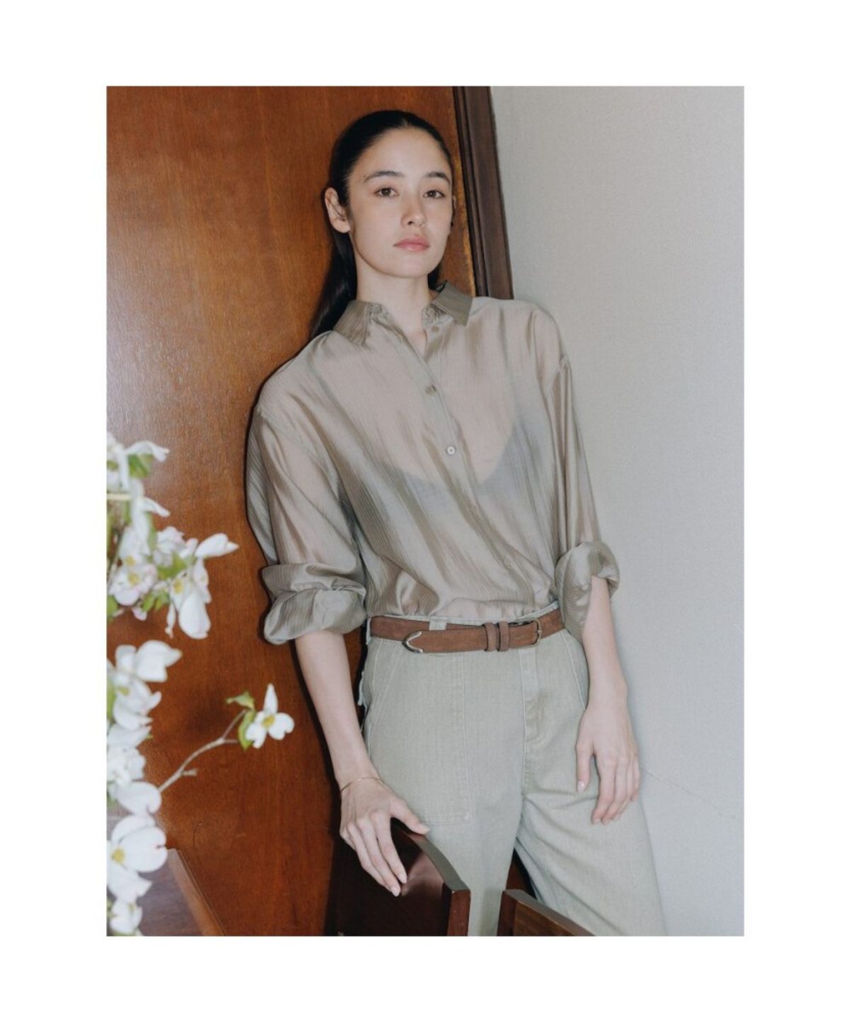 디애퍼처(THE APERTURE) Sheer Stripe Shirt  Brown (TA6264A04D)