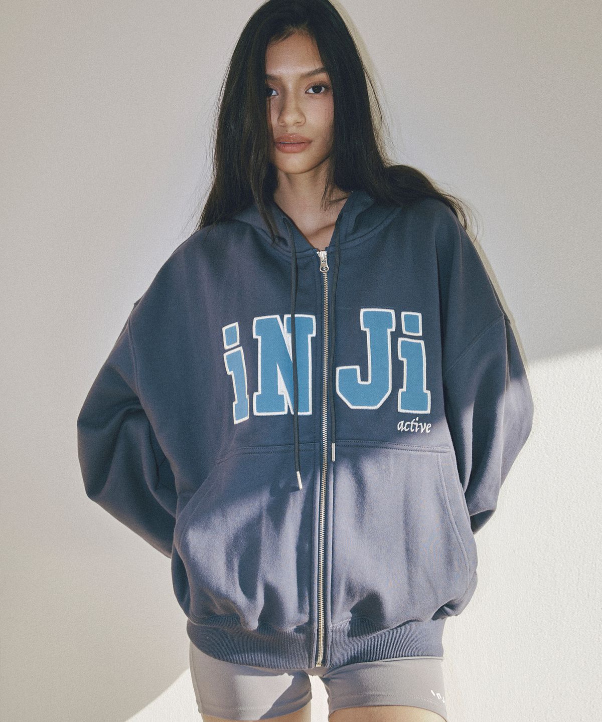 인지액티브(INJIACTIVE) Ready Zip Through Hoodie 차콜