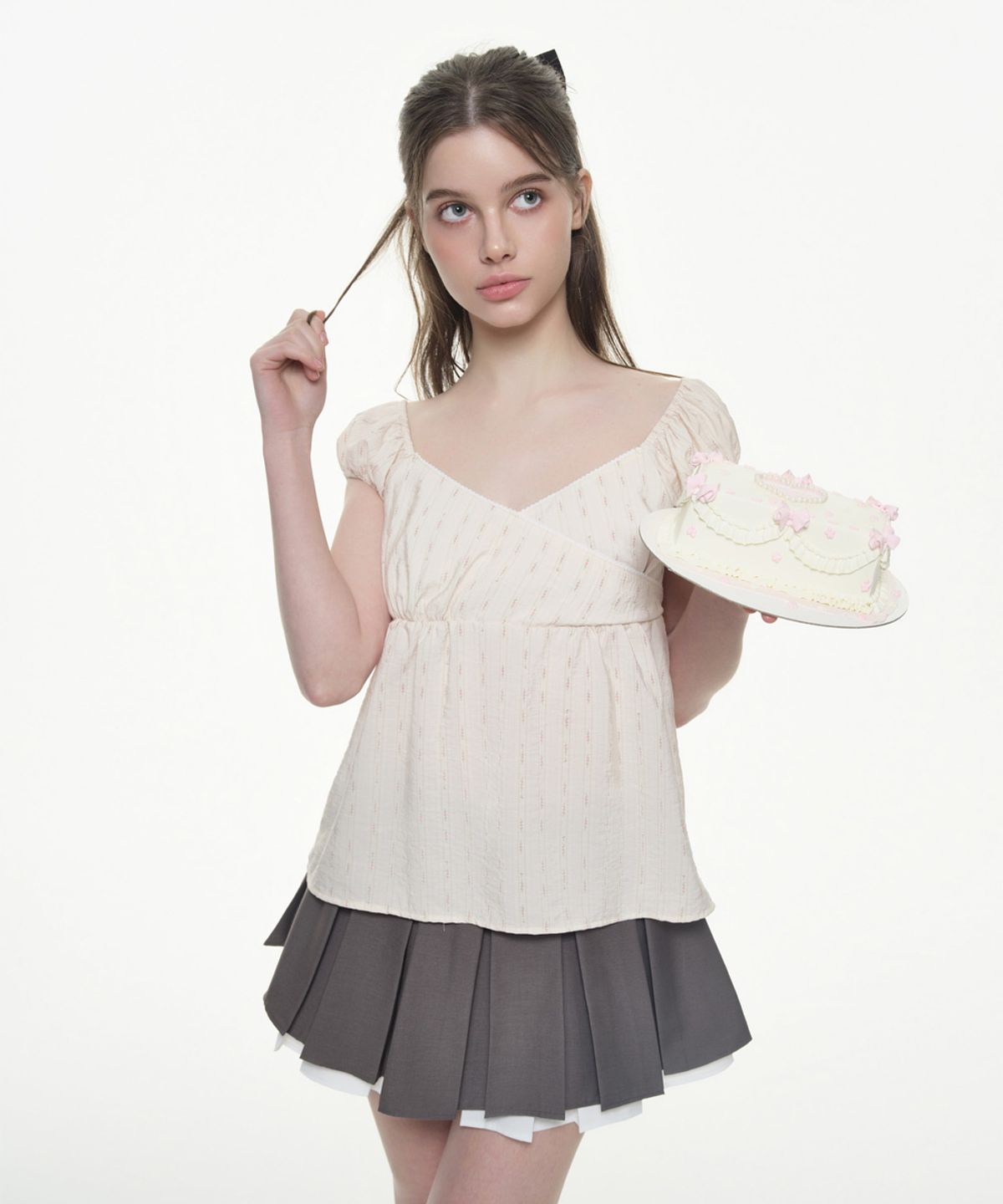 위스페어리(WHISFAIRY) Angel Wrap Blouse - CREAM ROSE