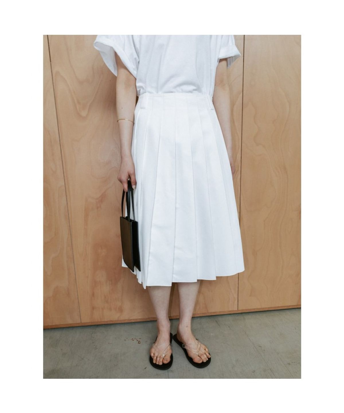 디애퍼처(THE APERTURE) 90S Cotton Pleated Skirt  White (TA6227A051)