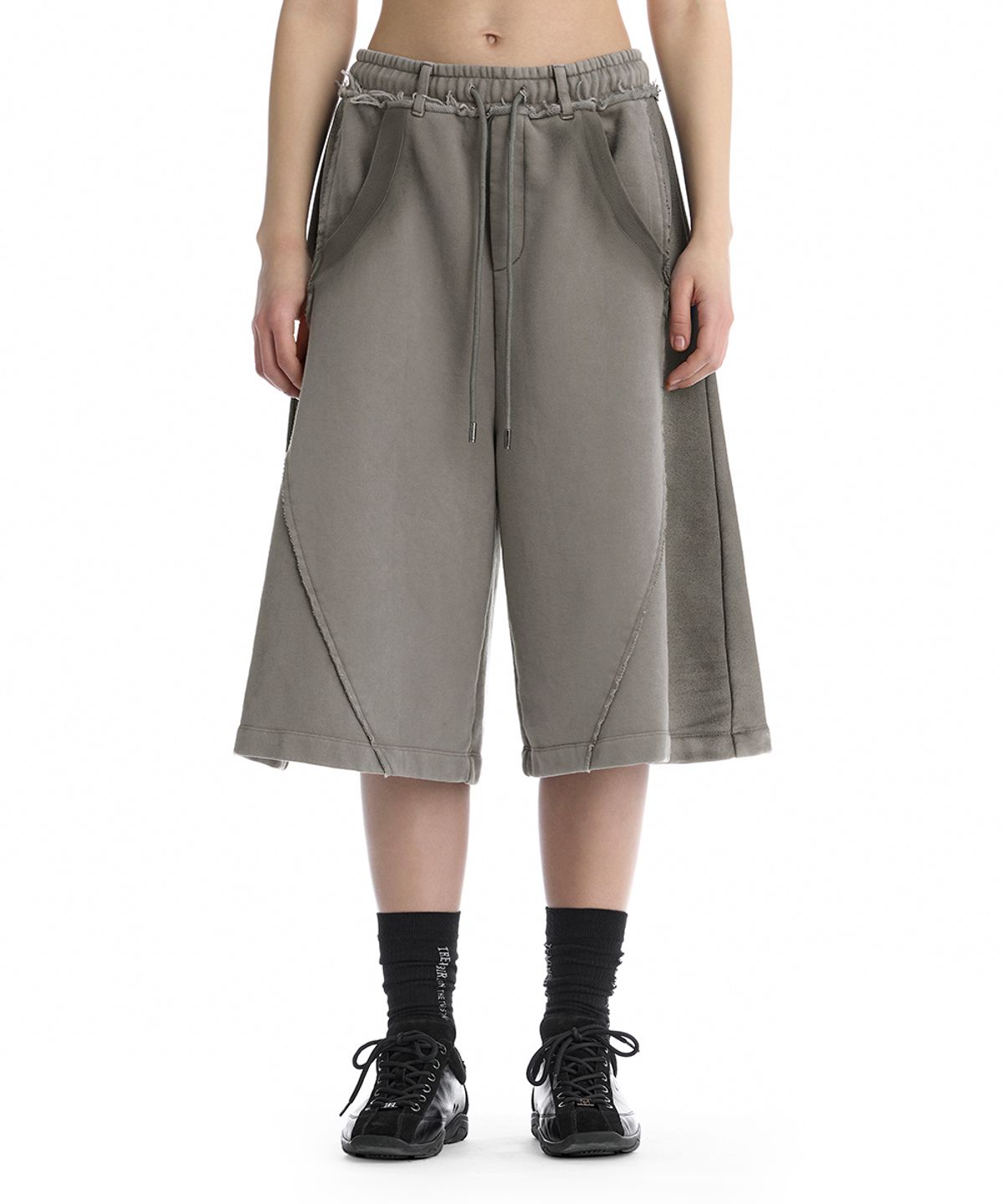 트리밍버드(TREEMINGBIRD) Vintage Brushed Sweat Bermuda Shorts [ Light Gray ]