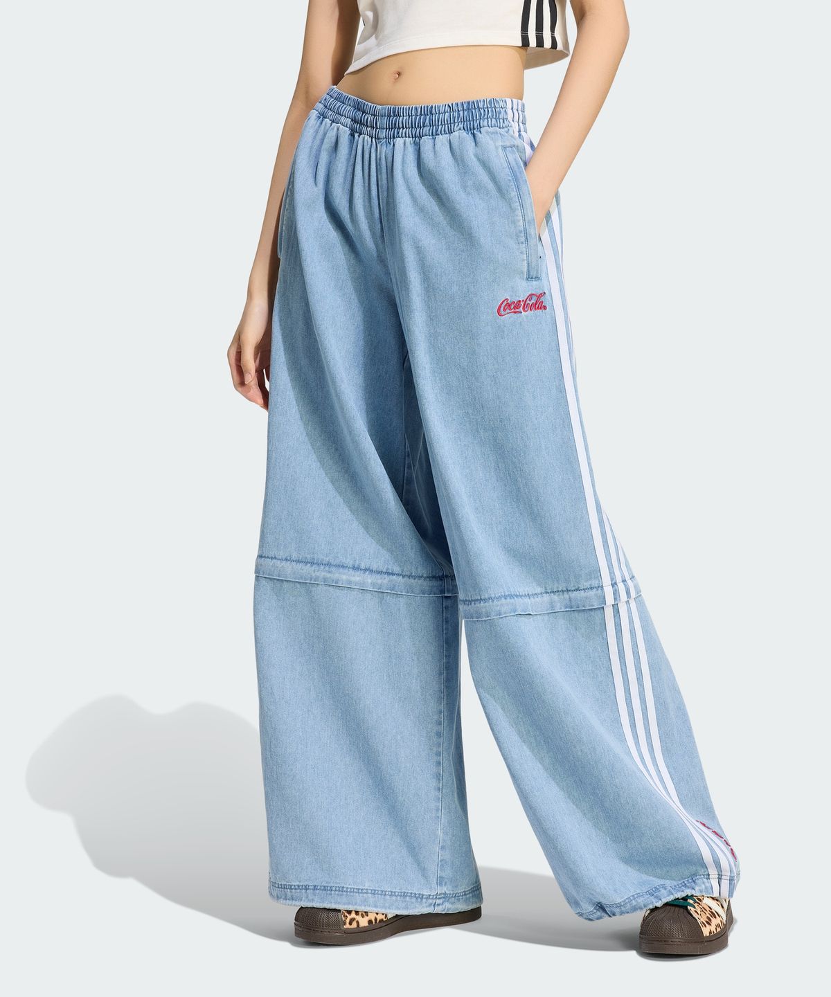 아디다스(ADIDAS) 아디다스X코카콜라 아딜레늄 파이어버드 데님 트랙 팬츠 KY7557