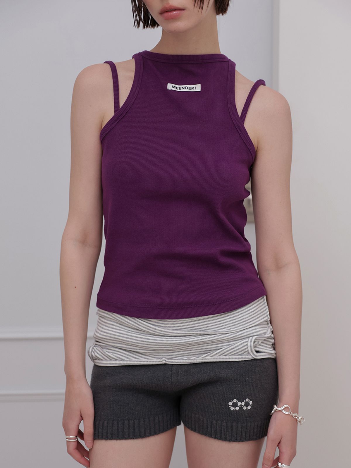 민더리(MEENDERI) CURVE STRAP SLEEVELESS - PURPLE