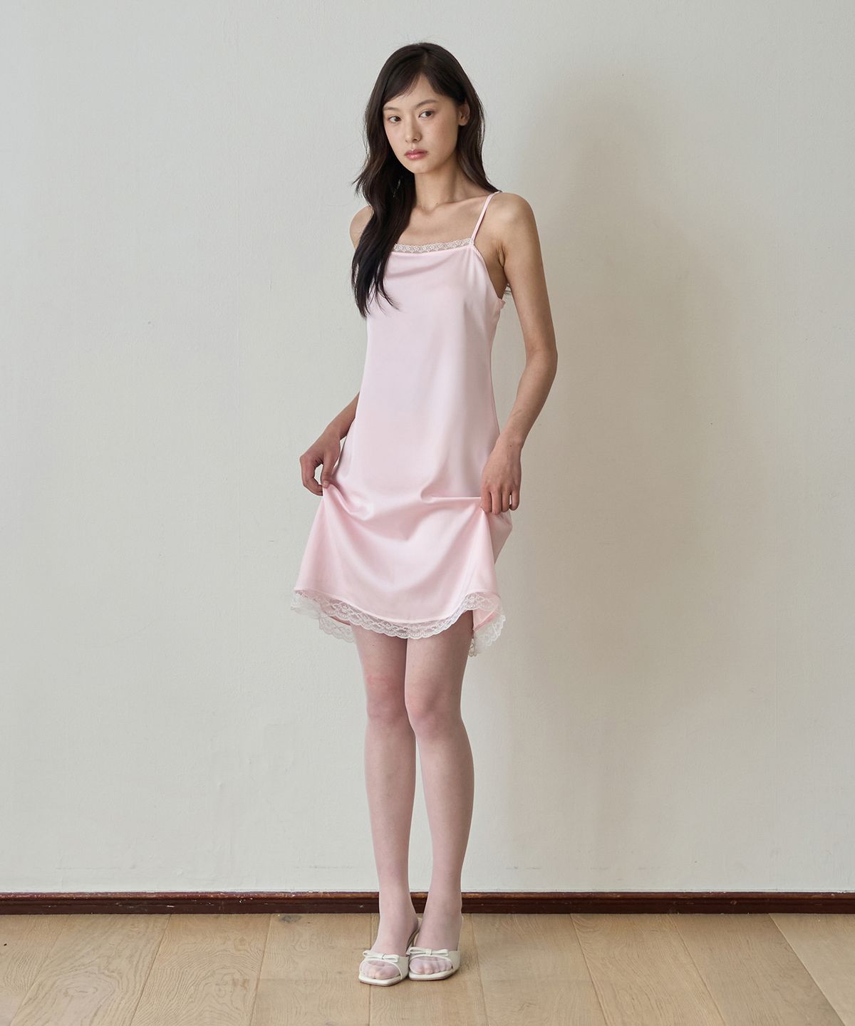 이보크에라(EVOKEERA) Jane Lace Satin Sleeveless Dress(Pale Pink)