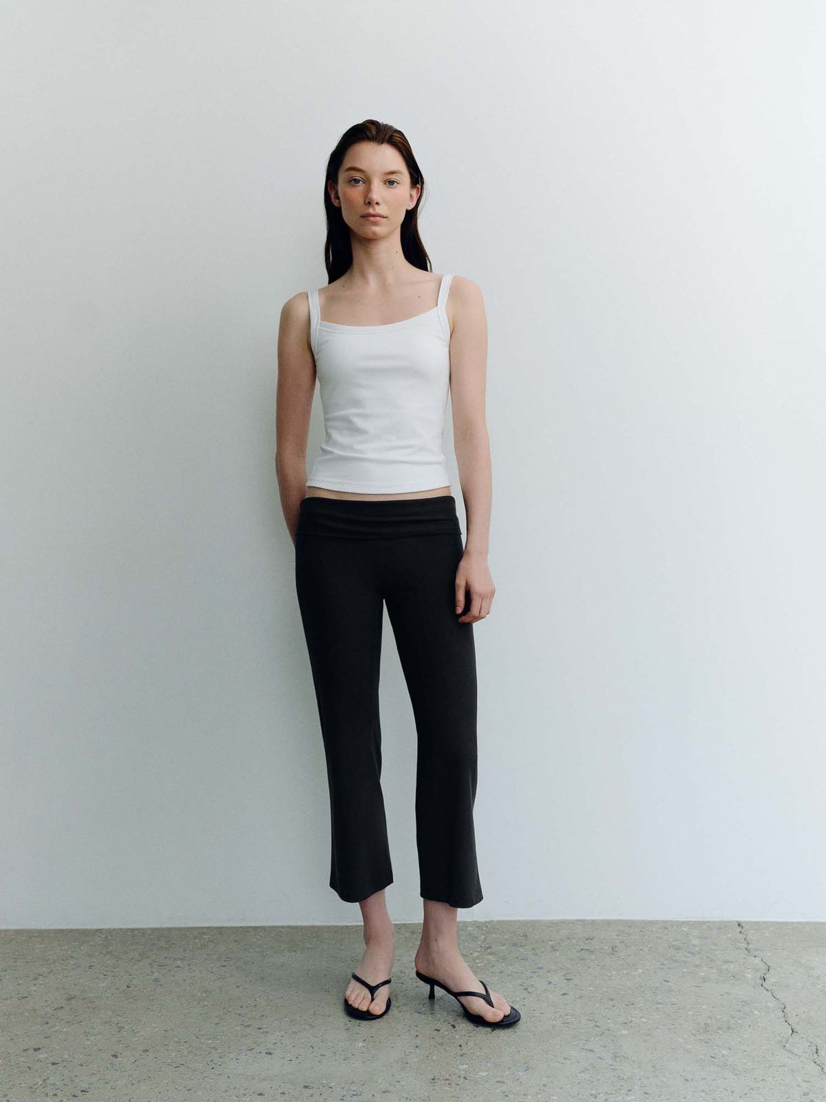 오베르(AUBER) Foldable Ribbed Capri Pants - Black