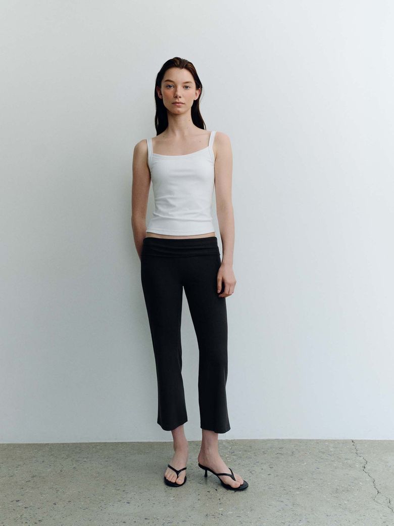 Foldable Ribbed Capri Pants - Black