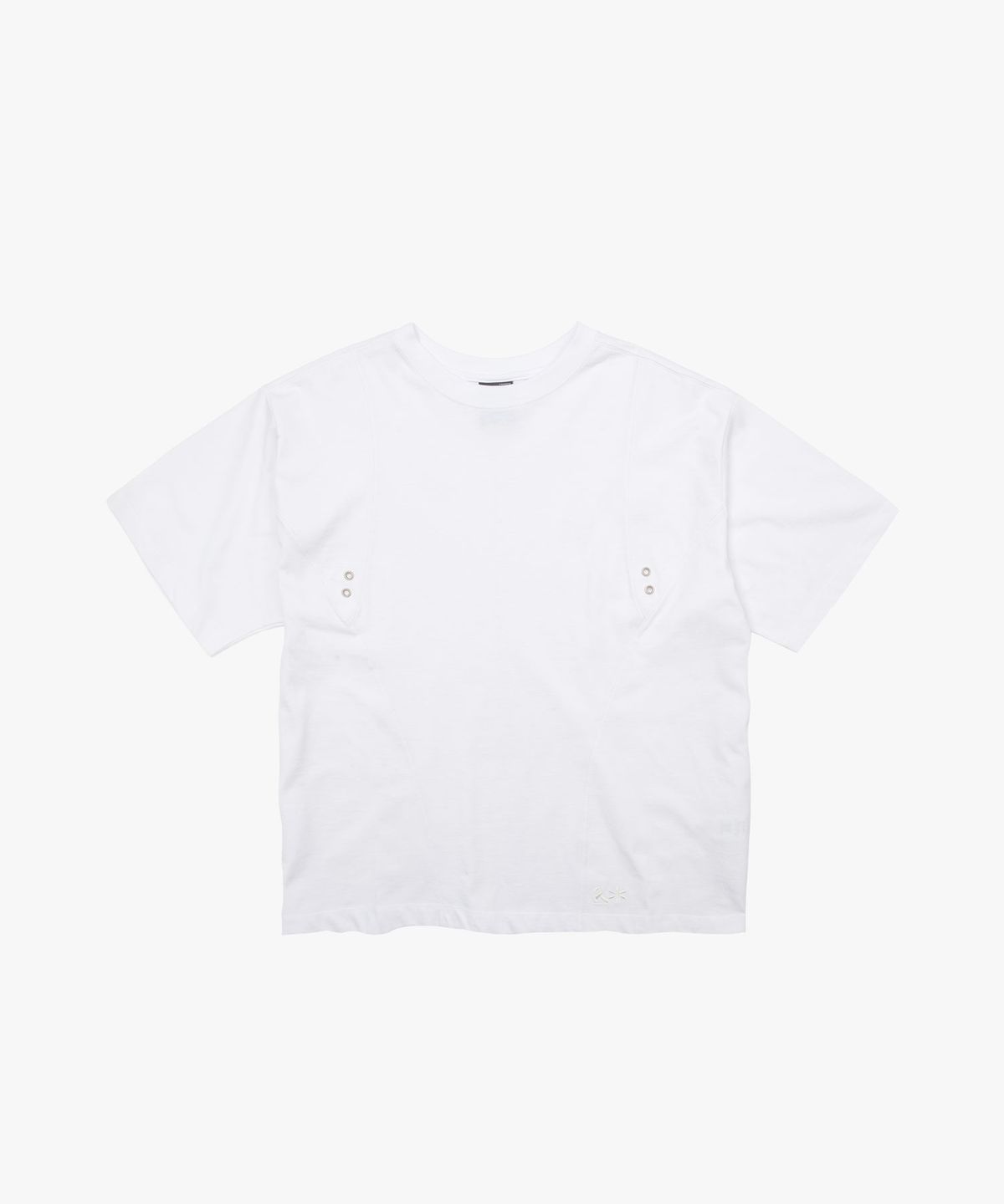 리오므(RIOMEU) 커브드 인시전 워시드 반팔티_White