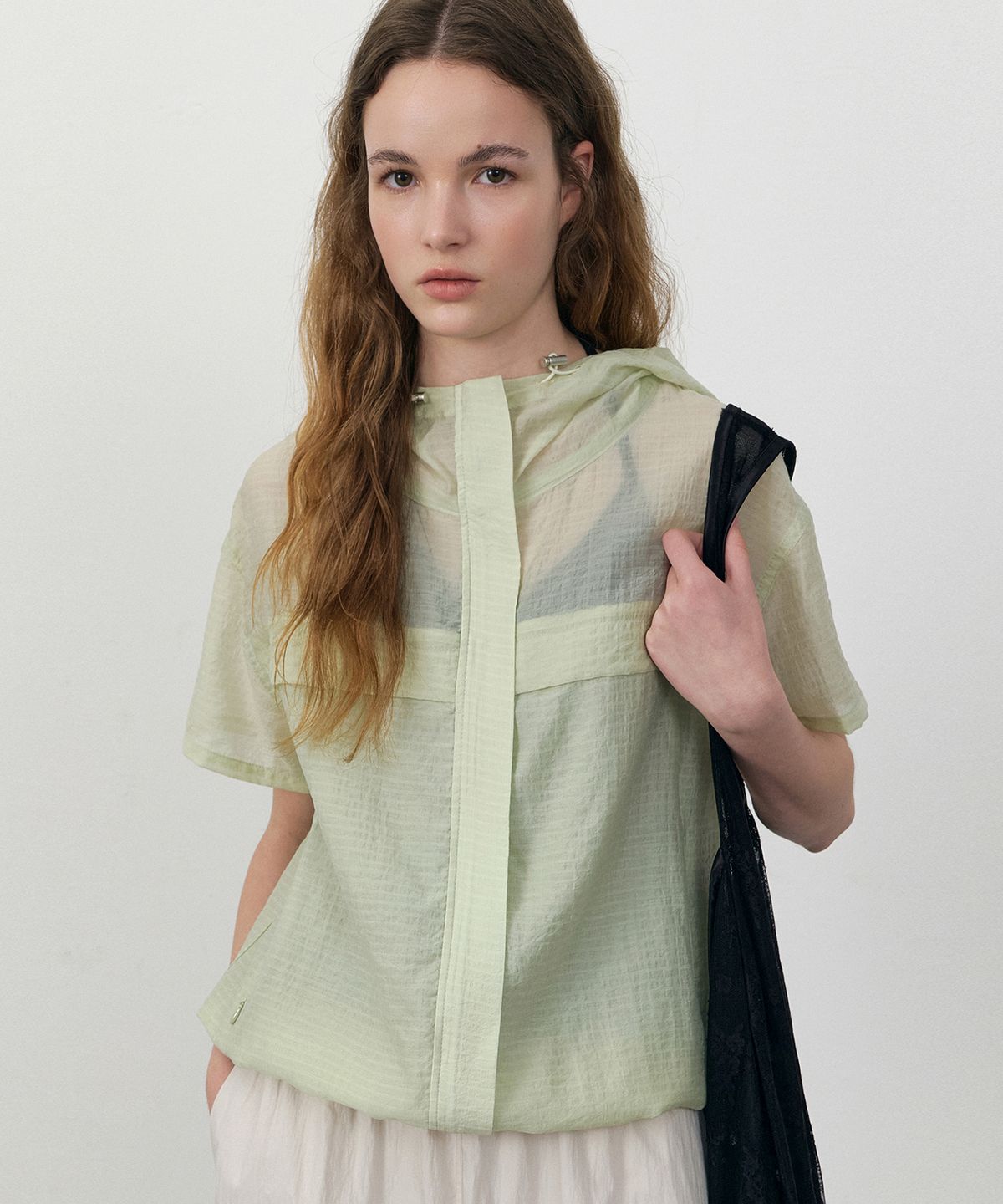 로에일(LOEIL) Airy short sleeve windbreaker_Mint