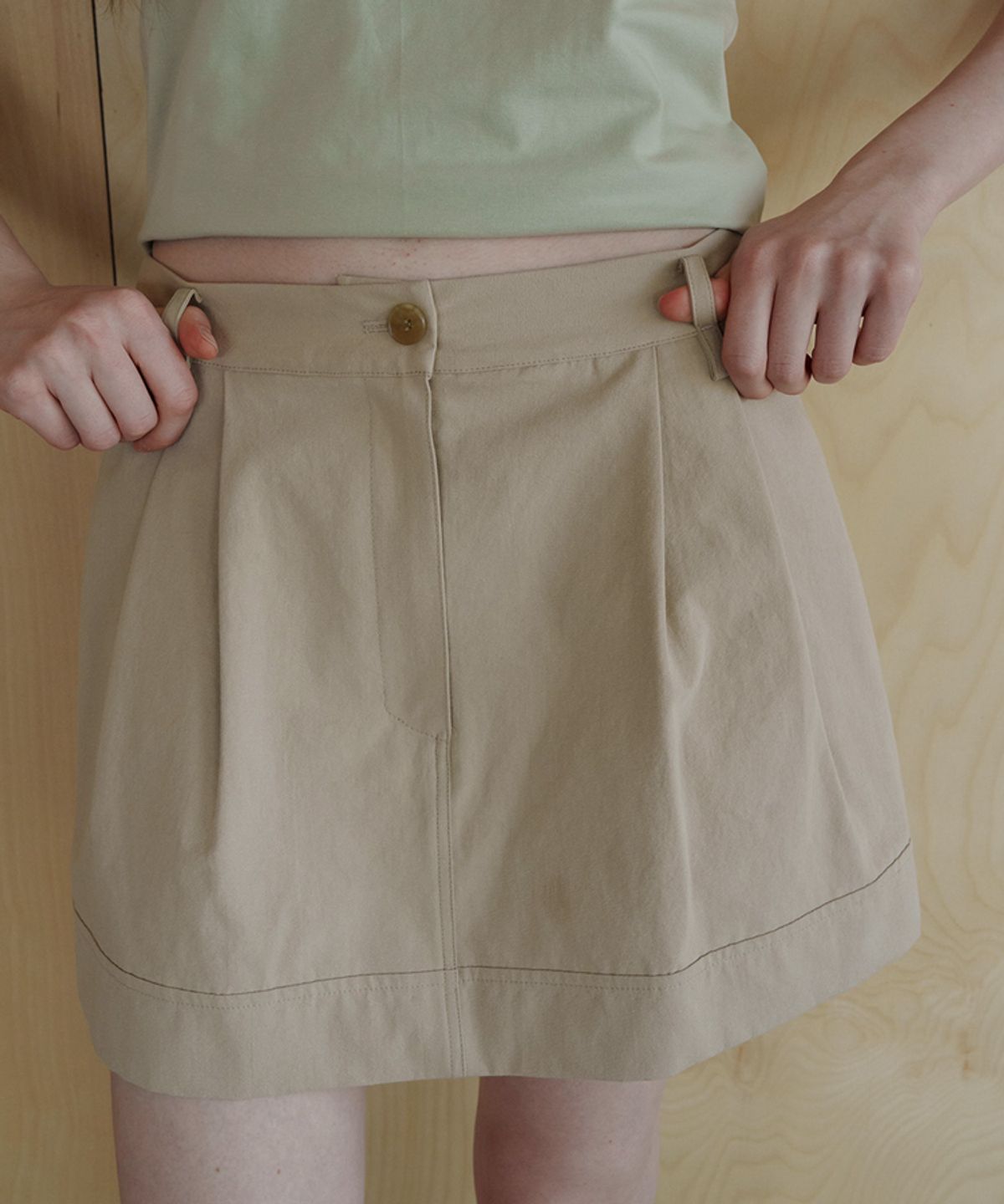 스러움(SEUREOUM) Amber Low Skirt_Beige