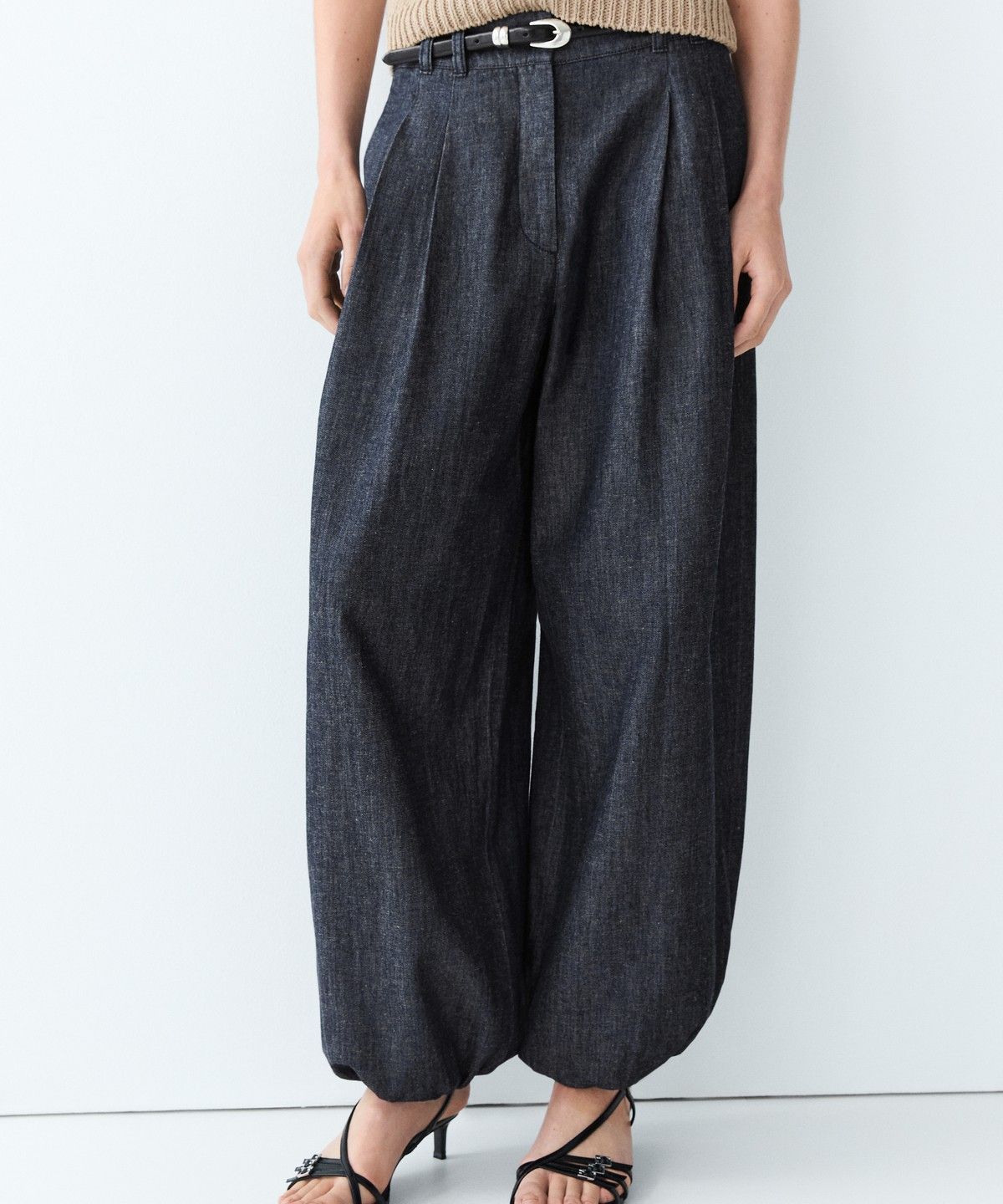마시모두띠(MASSIMO DUTTI) 벌룬 핏 데님 팬츠