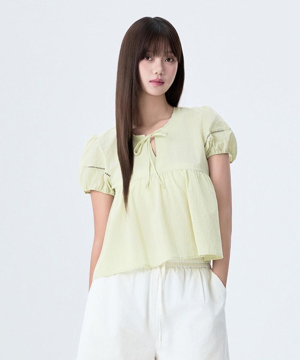 미쏘(MIXXO) 리본 셔링 블라우스_MIWBWG701C