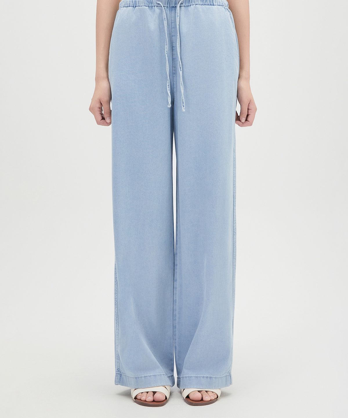 미쏘(MIXXO) 라이트 밴딩 와이드핏 데님_MIWTJG733J