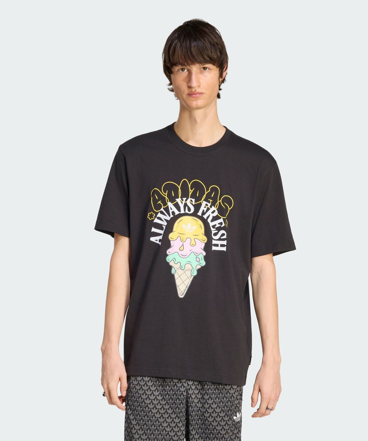 아디다스(ADIDAS) LOOSE GRAPHIC T IA4480