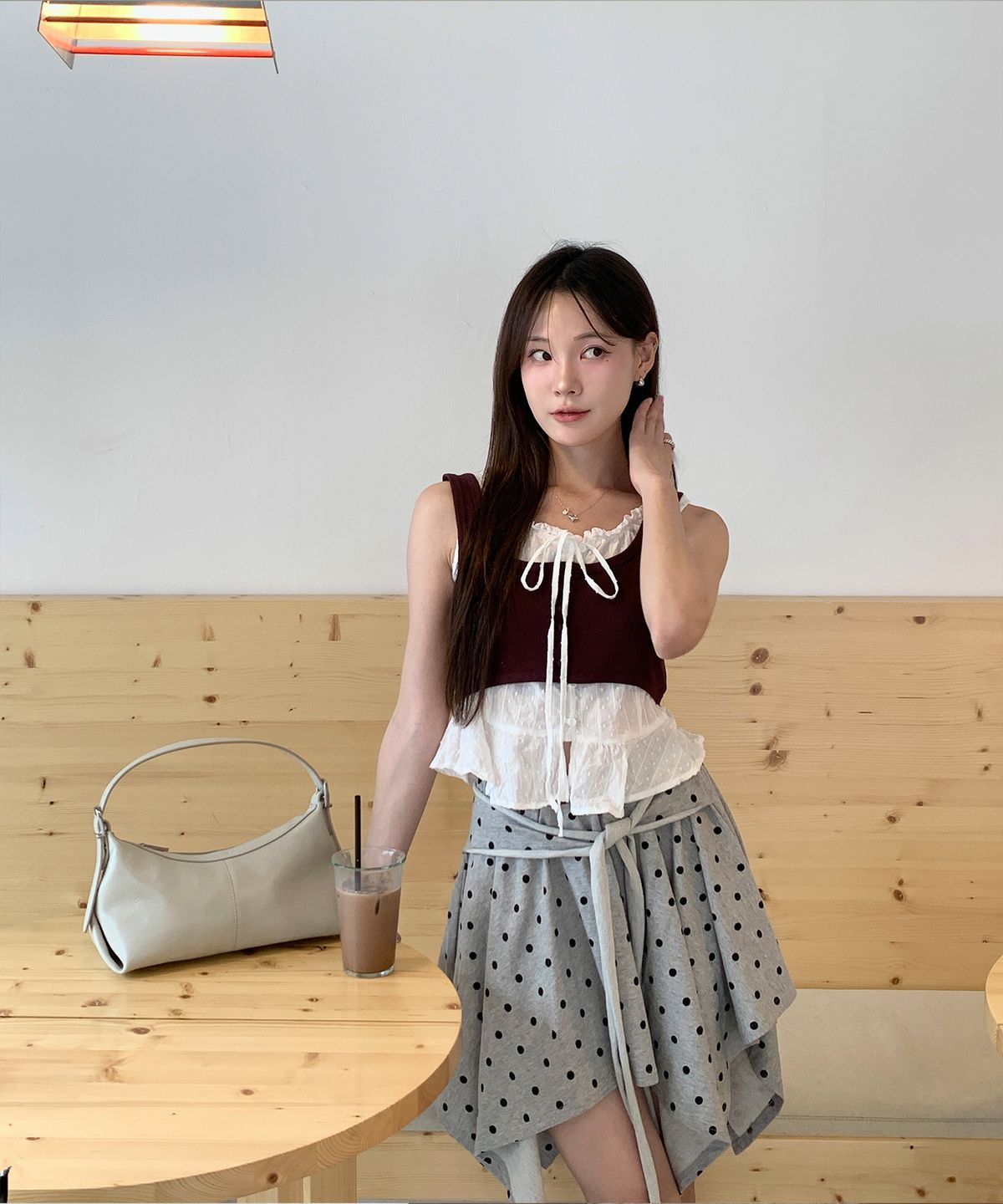 어썸스튜디오(AWESOME STUDIO) 언발란스 도트 미디 스커트 멜란지그레이