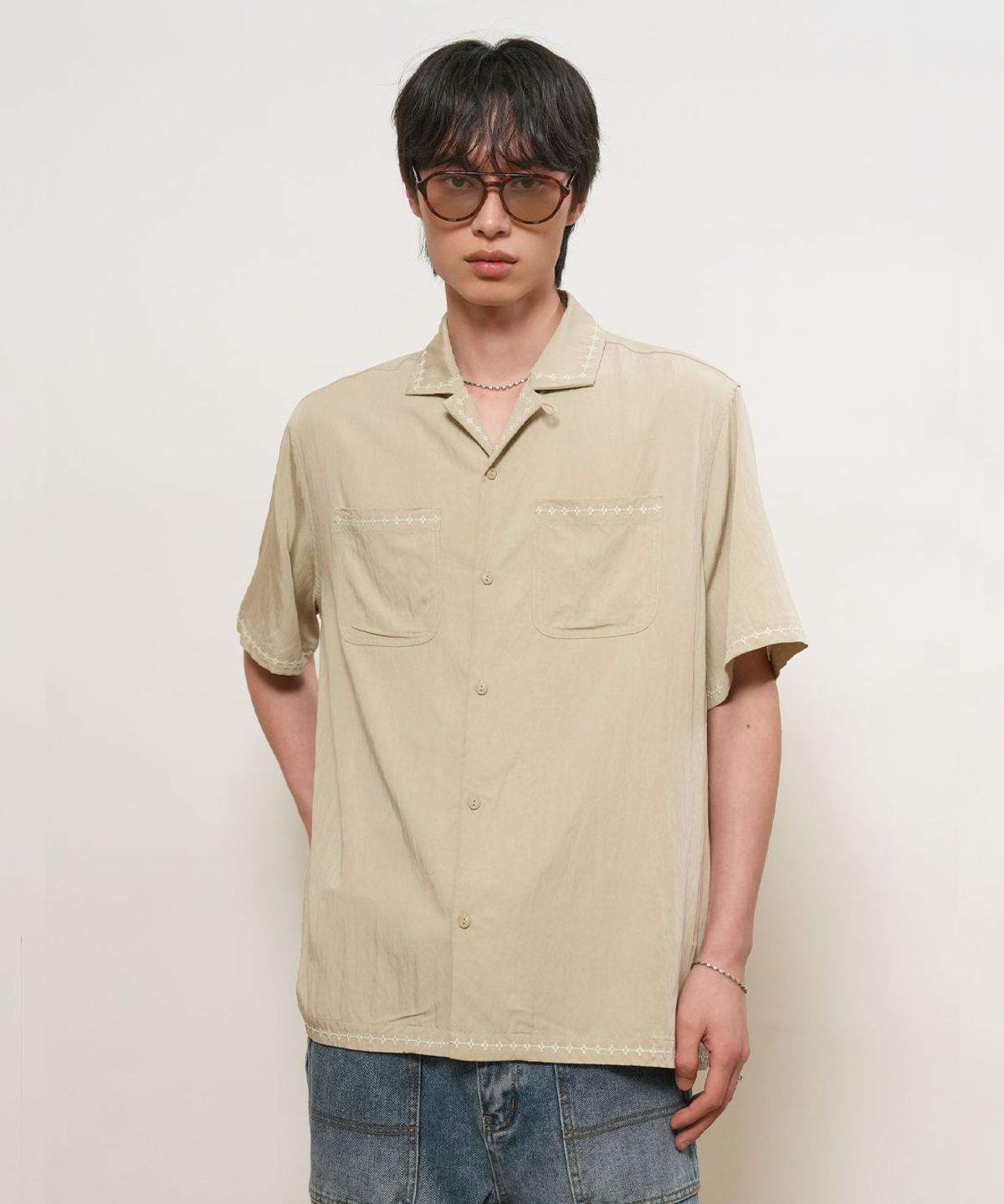 제너럴아이디어(GENERALIDEA) MAN 스티치 노치드 하프 셔츠 [BEIGE] / GF1MSH005