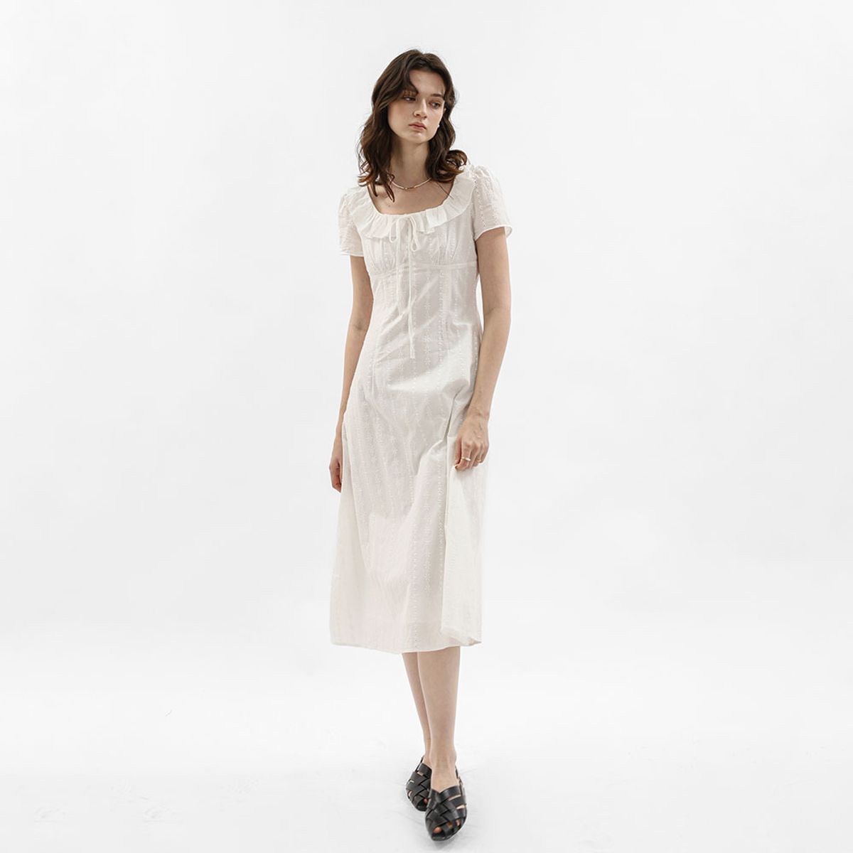 웬스데이딜라잇(WEDNESDAY DELIGHT) WD_Ruffle square neck midi dress_WHITE