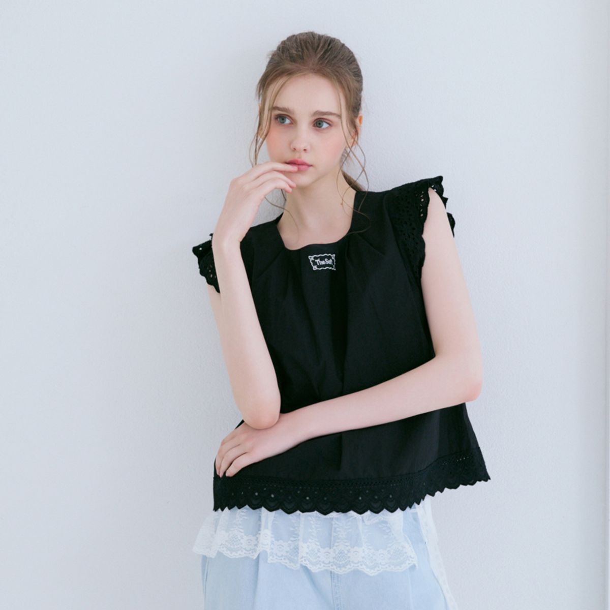 에고이스트(EGOIST) [BLUE LABEL] 레이스포인트 나시블라우스 ES2OBL09