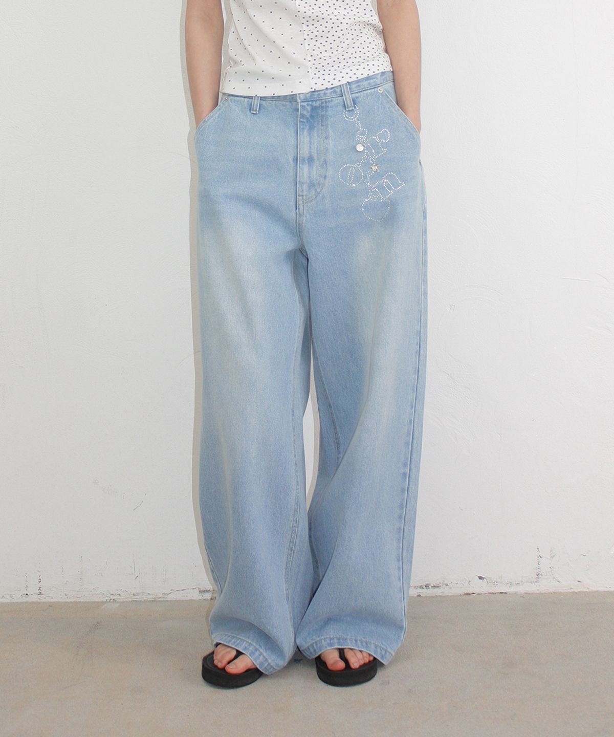 론론(RONRON) HOTFIX KEYRING WIDE DENIM PANTS LIGHT BLUE