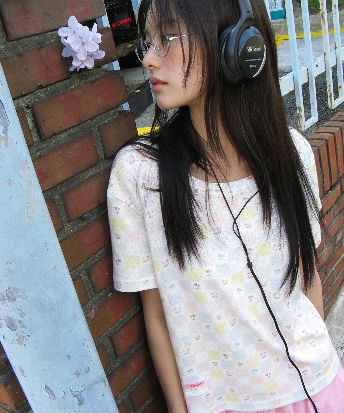 론론(RONRON) CUBE PATTERN EYELET HALF SLEEVE T SHIRT WHITE