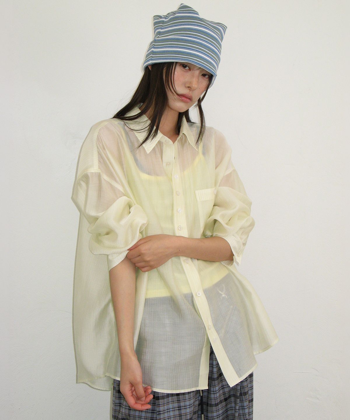 론론(RONRON) SHEER BUTTON POCKET OVERSIZED SHIRT SOFT YELLOW