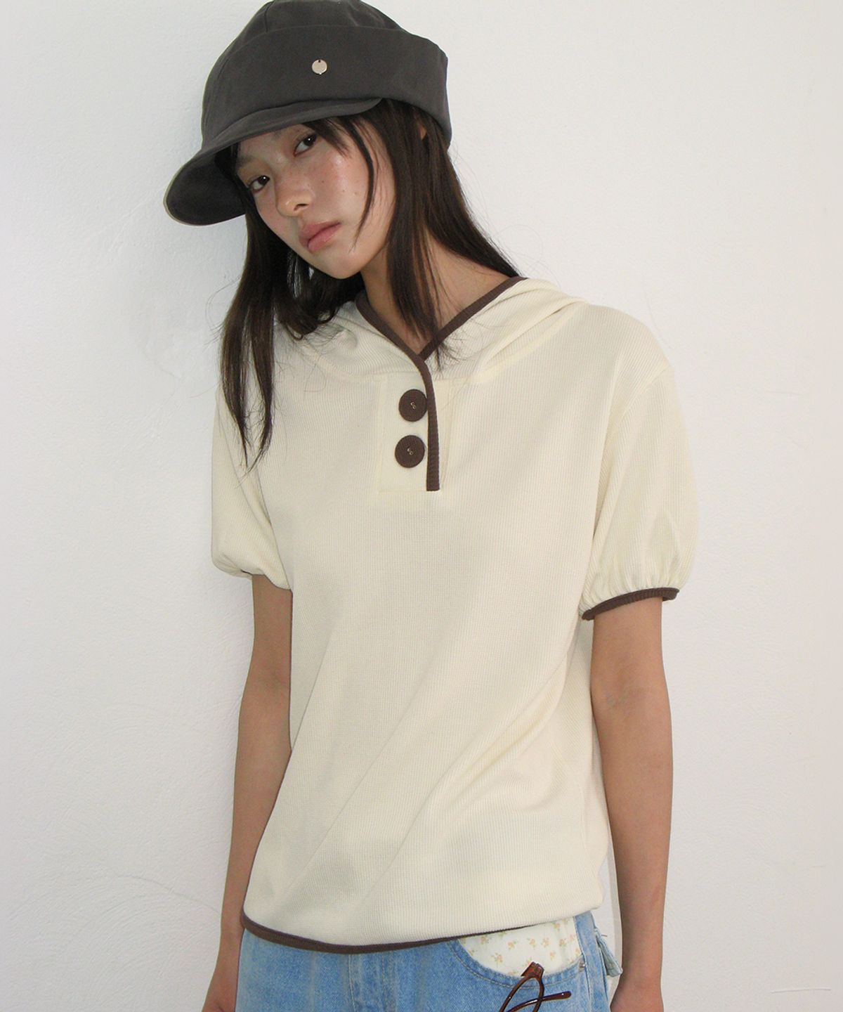 론론(RONRON) WAFFLE BUTTON HALF SLEEVE HOODIE IVORY