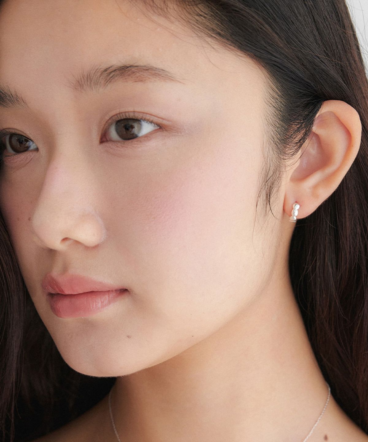 오블라(OVLA) (SILVER 925) plum earring 2color JE084