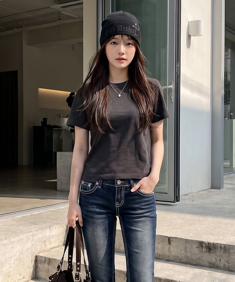 여성 컴포트 크롭 티셔츠[BLACK](UC6STA9)