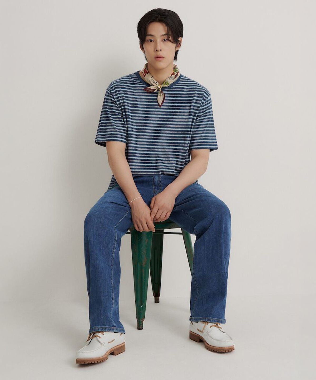 빈폴 멘(BEANPOLE MEN) 코튼 리넨 스트라이프 라운드 티셔츠  네이비
