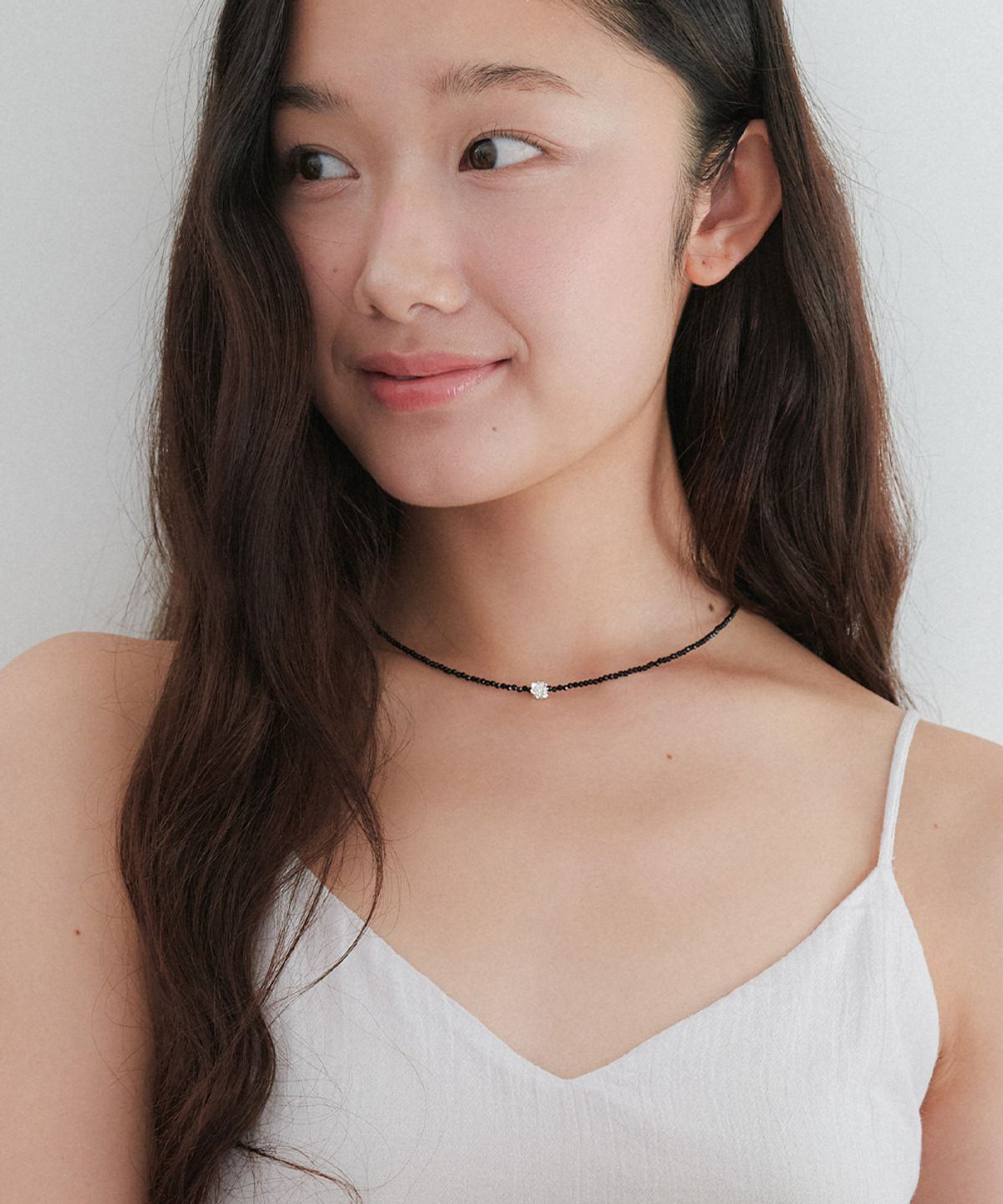 오블라(OVLA) simple flower beads necklace 2color JN057