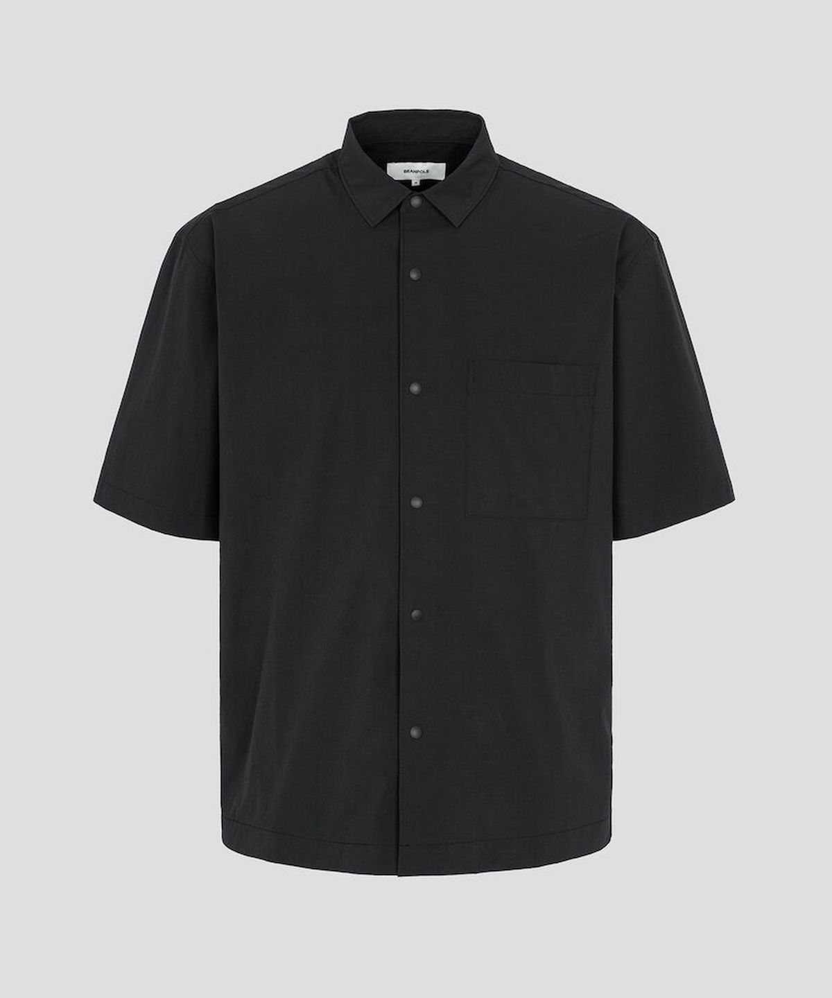 빈폴 멘(BEANPOLE MEN) 화섬 솔리드 반소매 셔츠  블랙