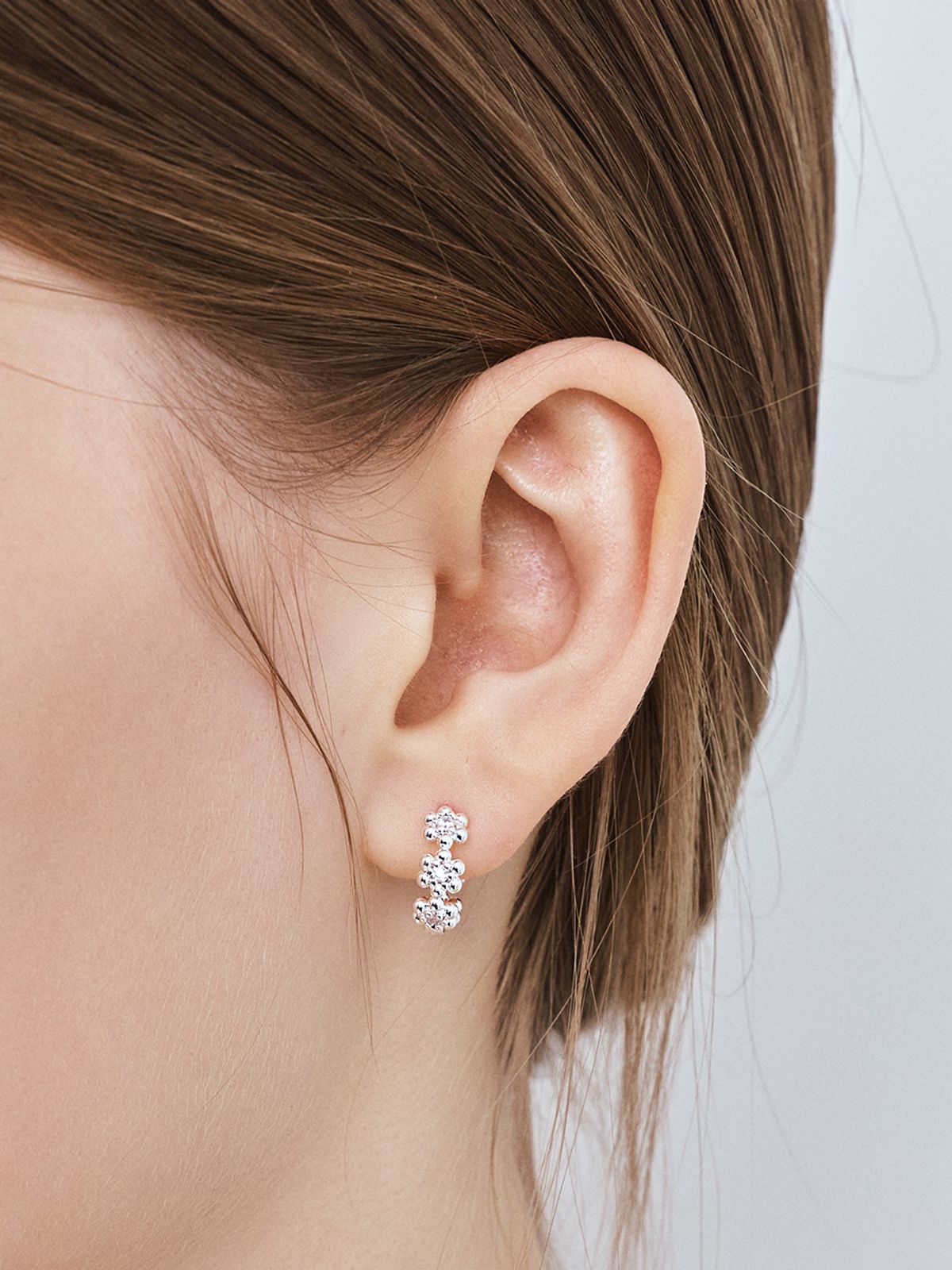 헤이(HEI) floral lace hoop earrings